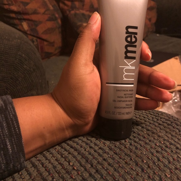 Men’s Mary Kay facial wash - Picture 2 of 2